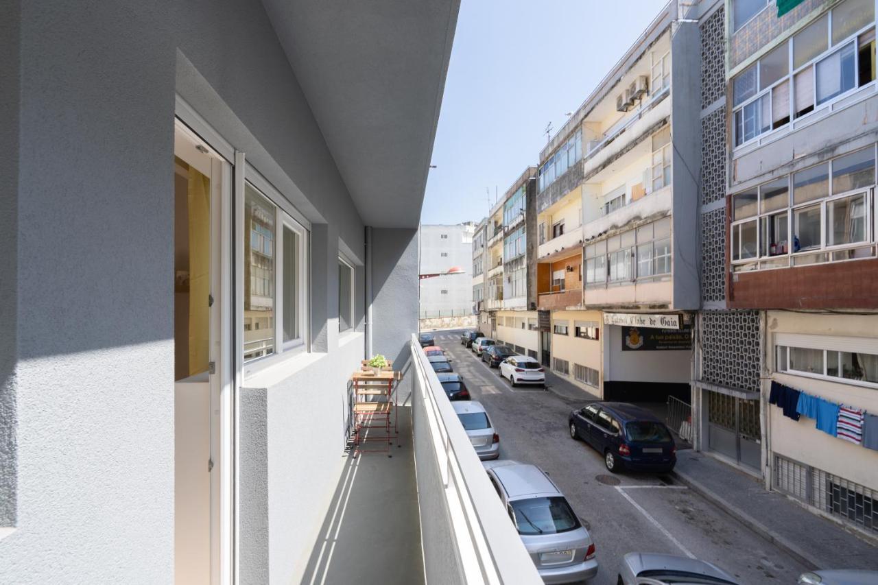 Sweet Sunny Flat W/ Balcony - Gaia Appartement Vila Nova de Gaia Buitenkant foto