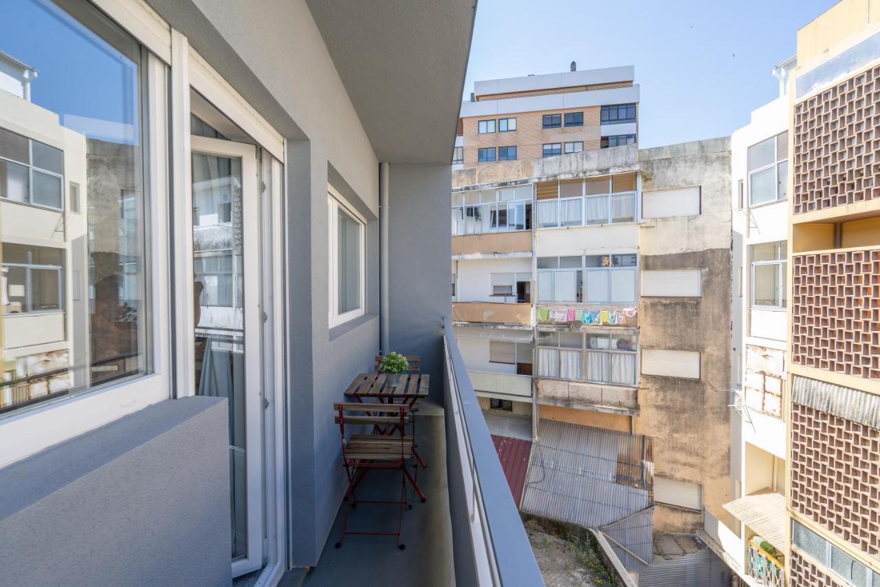Sweet Sunny Flat W/ Balcony - Gaia Appartement Vila Nova de Gaia Buitenkant foto
