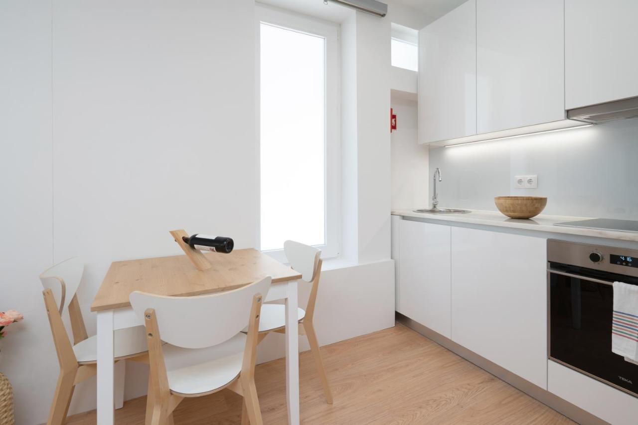 Sweet Sunny Flat W/ Balcony - Gaia Appartement Vila Nova de Gaia Buitenkant foto